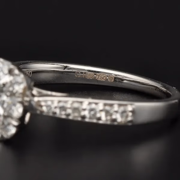 18ct White Gold Diamond Ring