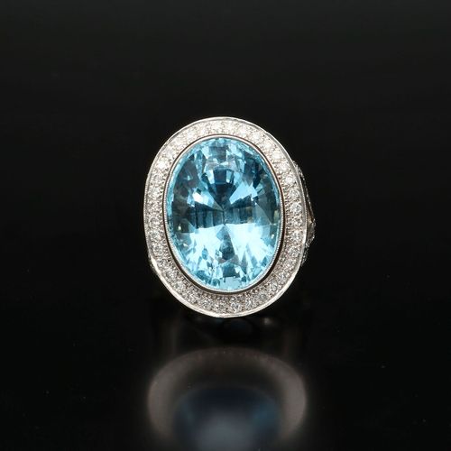18ct Gold, 19ct Aquamarine & 1ct Diamond Ring image-2