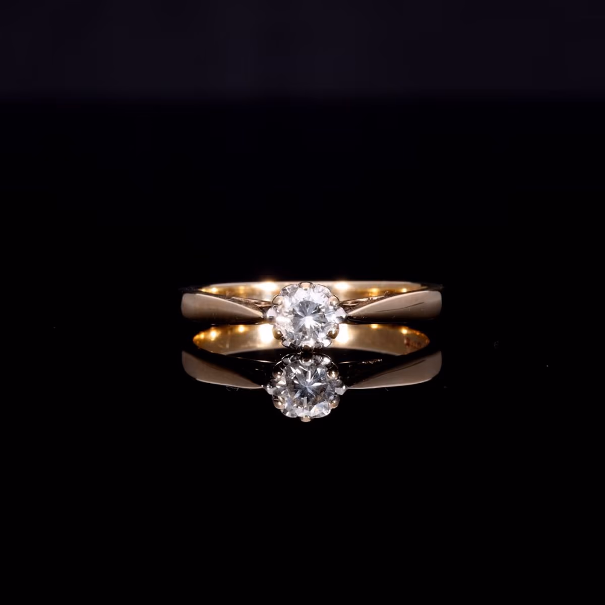 360° view of The Vintage Brilliant Cut Diamond Solitaire Classic Ring