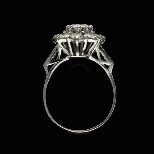 White Gold Diamond Cluster Ring image-6