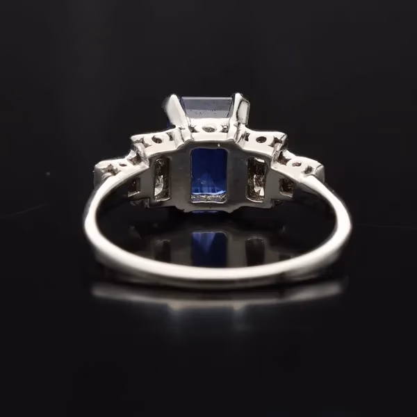18ct Gold Sapphire and Diamond Ring