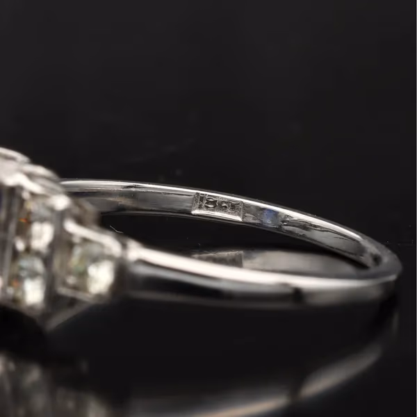 18ct Gold Sapphire and Diamond Ring