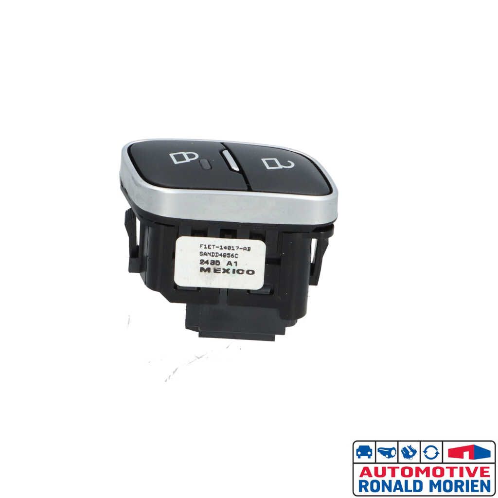 Used Central locking switch Ford Focus 3 1.5 EcoBoost 16V 150 Price € 10,00 Margin scheme offered by Automaterialen Ronald Morien B.V.