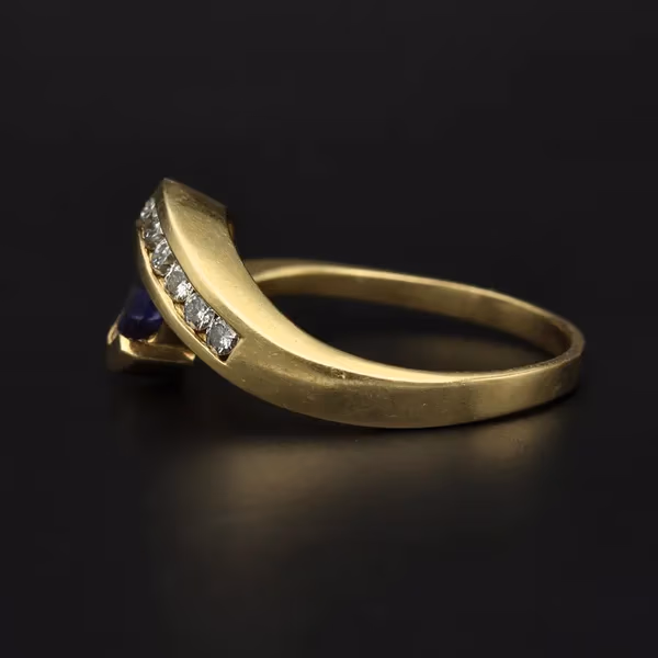 18ct Gold Tanzanite Diamond Ring.