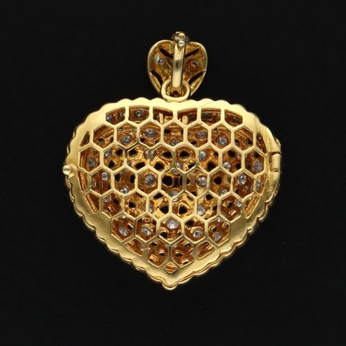 18ct Gold Diamond Heart Locket image-6