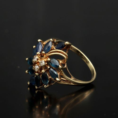 Vintage 14ct Gold Sapphire and Diamond Ring image-3