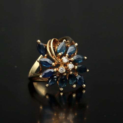 Vintage 14ct Gold Sapphire and Diamond Ring image-1