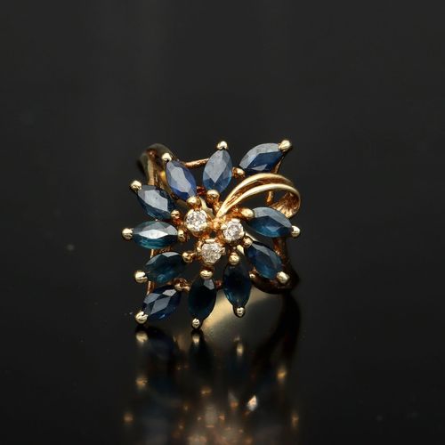 Vintage 14ct Gold Sapphire and Diamond Ring image-2