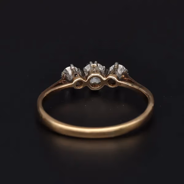 18ct Yellow Gold 3 Stone Diamond Ring