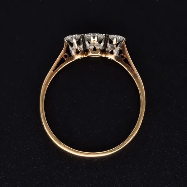 18ct Yellow Gold 3 Stone Diamond Ring