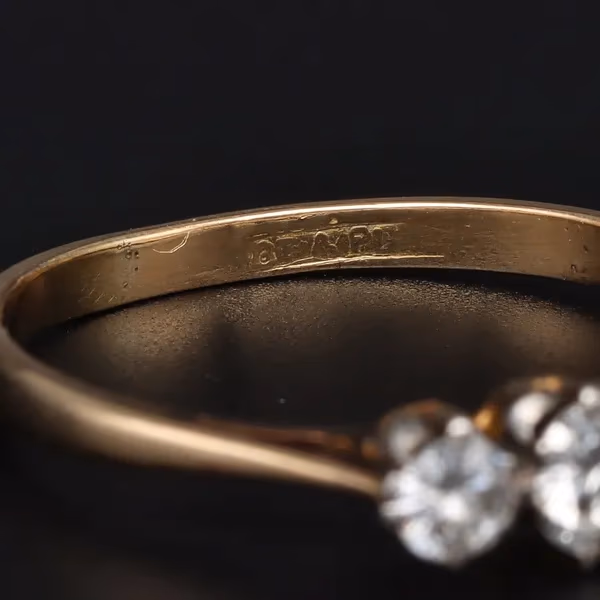 18ct Yellow Gold 3 Stone Diamond Ring