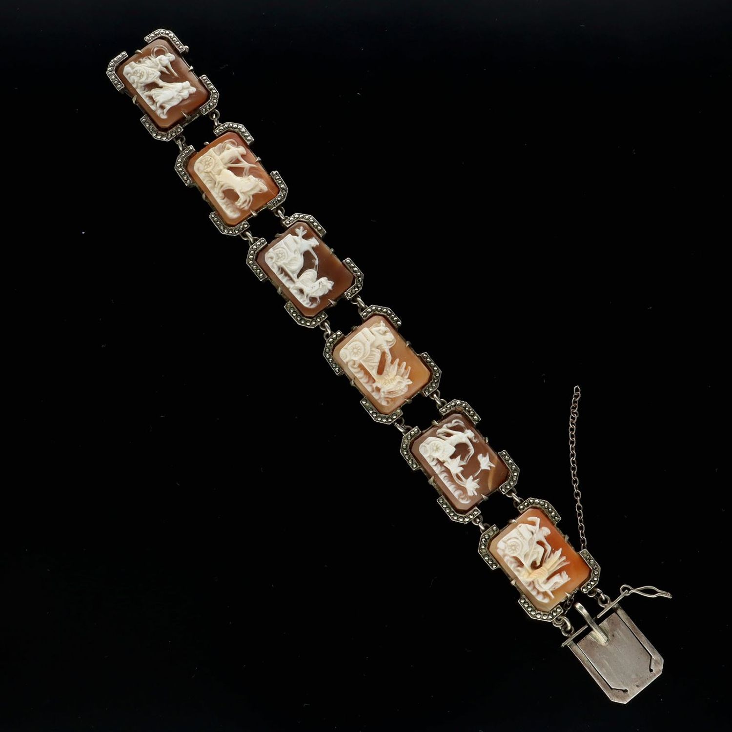 Cameo bracelet online