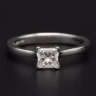 18ct White Gold Diamond Ring