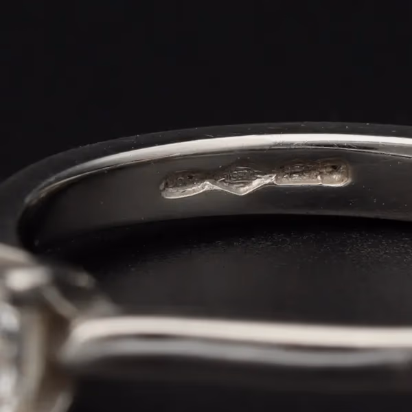 18ct White Gold Diamond Ring