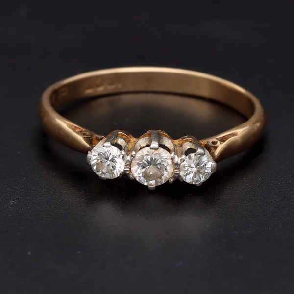 18ct Yellow Gold & Platinum Three Stone Diamond Ring
