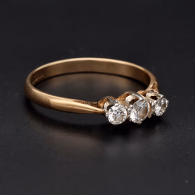 18ct Yellow Gold & Platinum Three Stone Diamond Ring