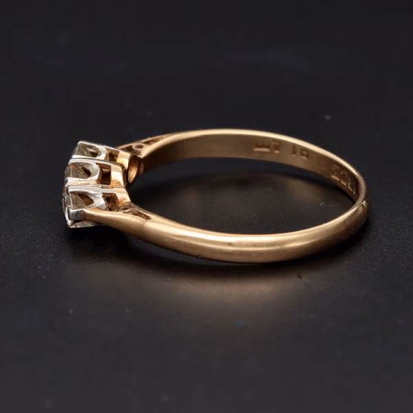 18ct Yellow Gold & Platinum Three Stone Diamond Ring