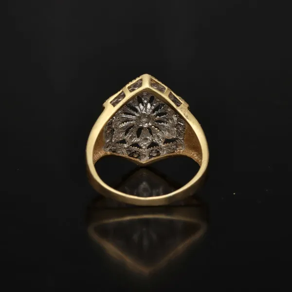 18ct Gold Diamond Cluster Ring