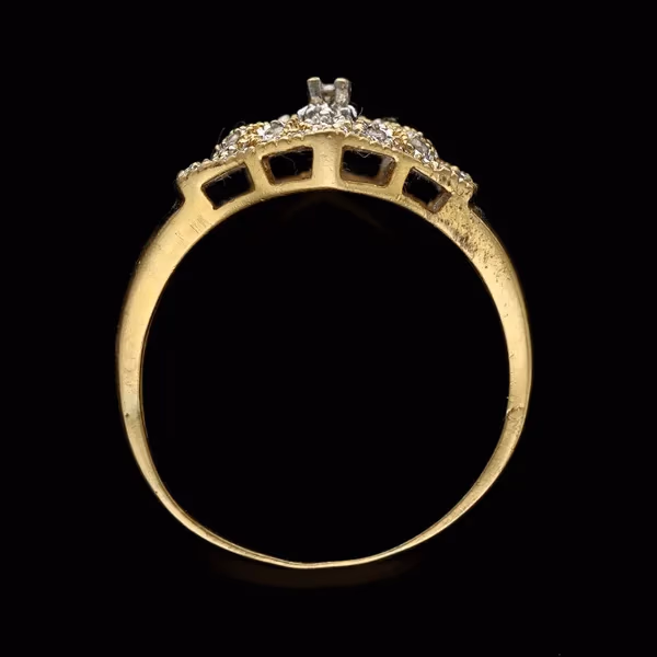 18ct Gold Diamond Cluster Ring