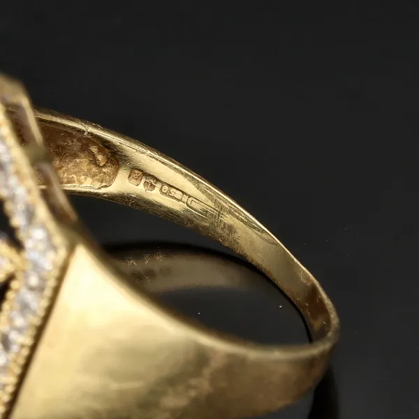 18ct Gold Diamond Cluster Ring
