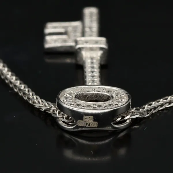 18ct Gold Key Pendant