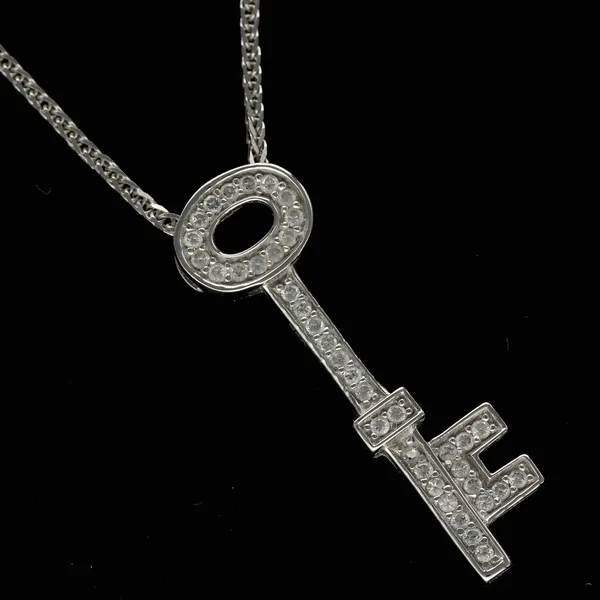 18ct Gold Key Pendant