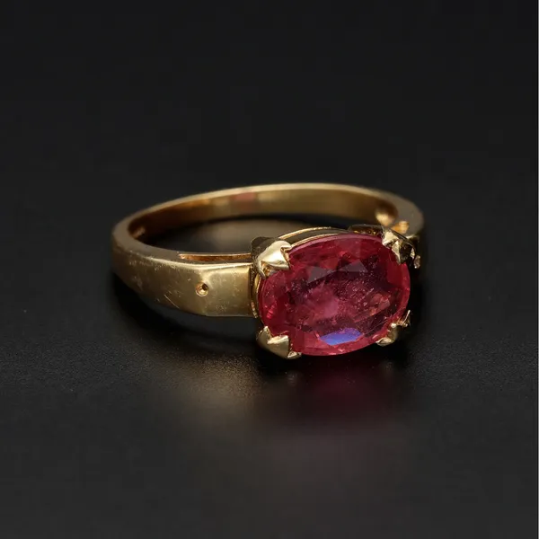18ct Gold Pink Sapphire Ring