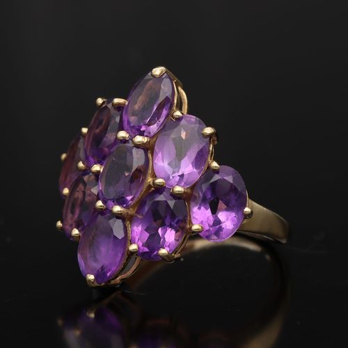 9ct Gold Amethyst Cluster Ring image-3
