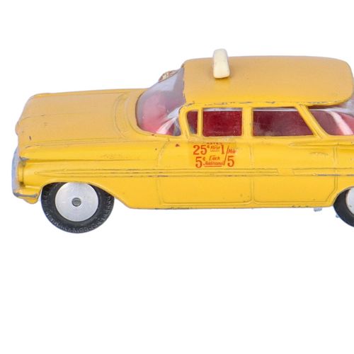 Corgi 221 Chevrolet New York Taxi Car image-5