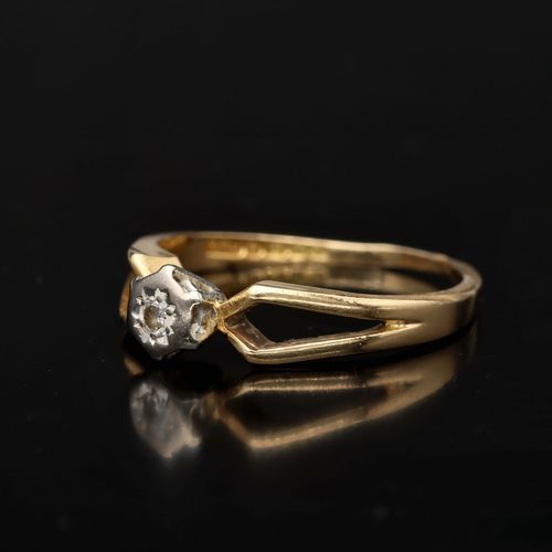 18ct Gold Diamond Ring. Birmingham 1968 image-3