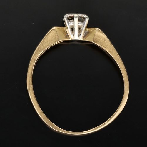 18ct Gold Diamond Ring. Birmingham 1968 image-6