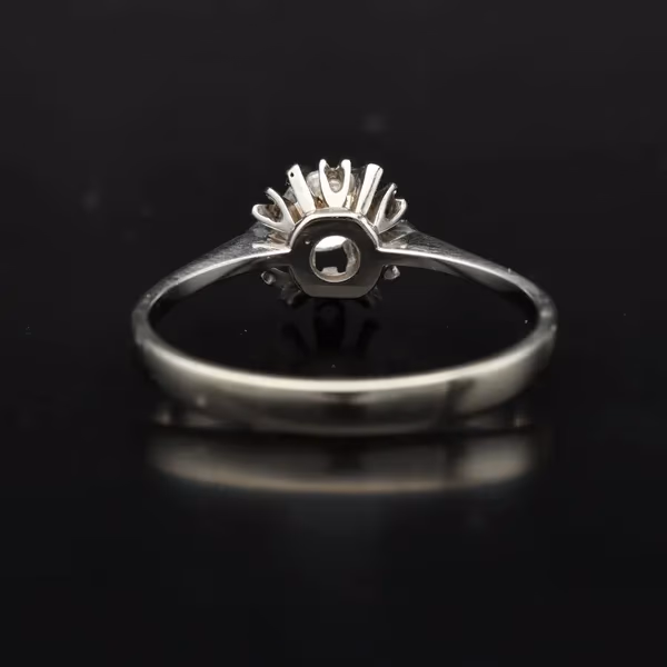 18ct Brilliant Cut Diamond Ring