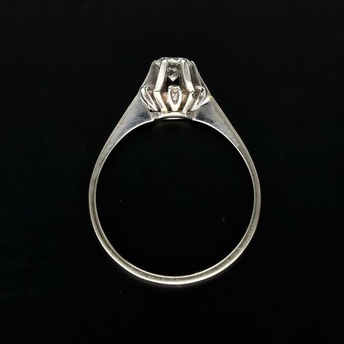18ct Brilliant Cut Diamond Ring image-6